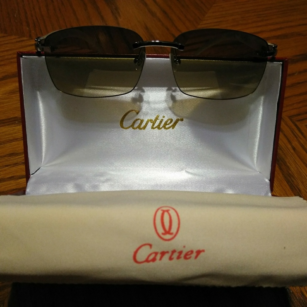Sunglasses - Picture 4 of 5